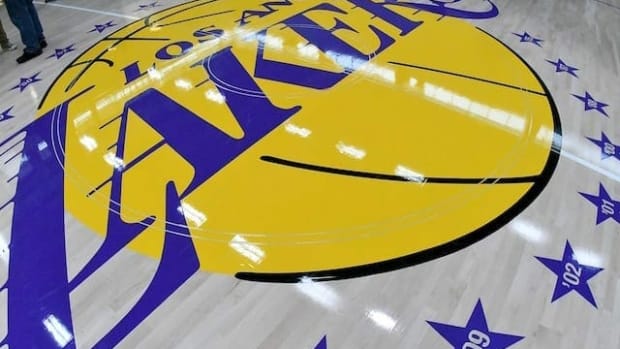 lakers court logo usa today